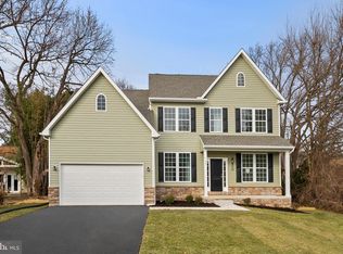 15 Waycross Rd, Newark, DE 19711