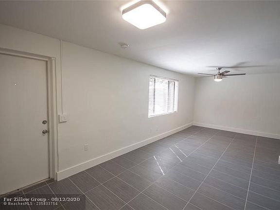 4th image of 835 NE 15th Ave #8