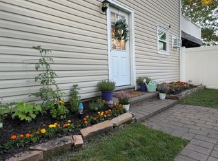 67 Avenue A, Holbrook, NY 11741