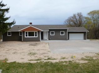 1128 Alice St, Whitehall, MI 49461