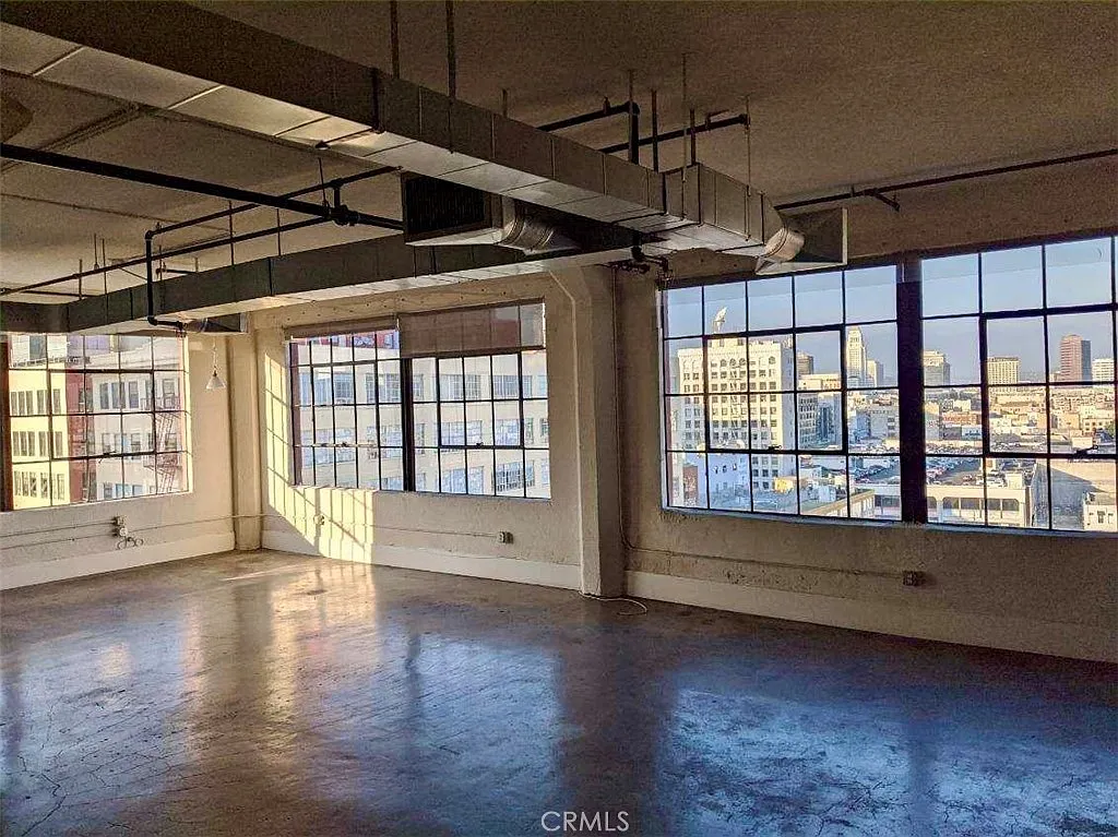 2 bed, 1370 sqft, $3,200 — Photo 3