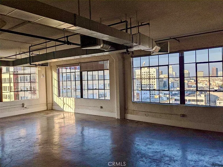 315 E 8th St #1001 — Photo 3