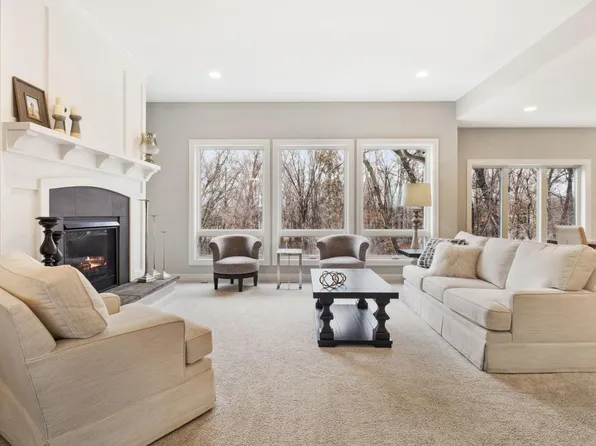 1127 Depue Dr, Champlin, MN 55316