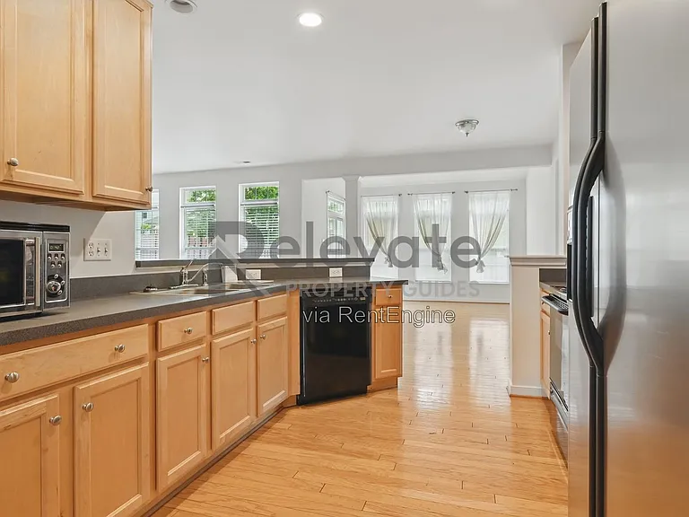 4321 Meredith Creek Dr — Photo 8