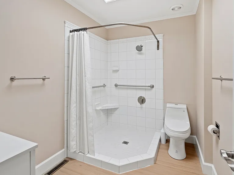 642 Toyon Dr — Photo 16