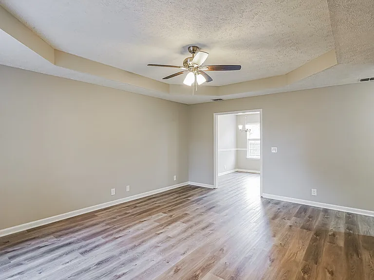 1723 Locerbie Dr — Photo 3