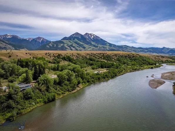1005 E River Rd, Emigrant, MT 59027