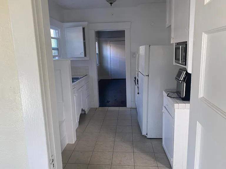 749 Ohio Ave — Photo 6