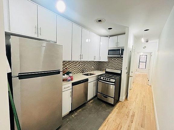 3rd image of 649 9th Ave #3C