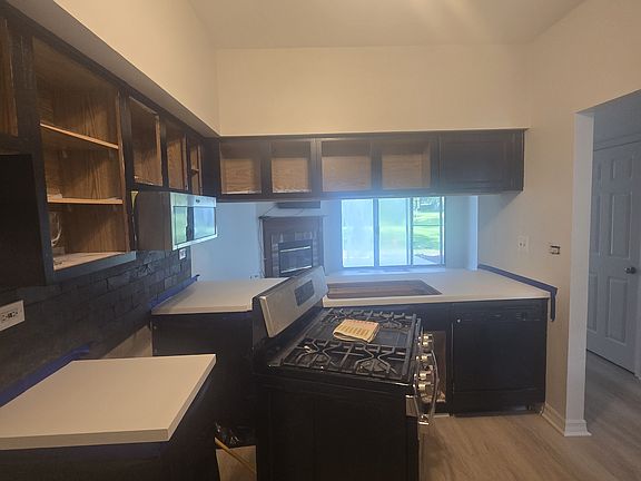 5th image of 172 Golfview Dr