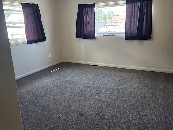 5th image of 5696 Buchanan Ave