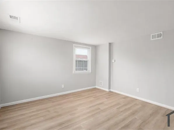 2015 Dineen Dr, Baltimore, MD 21222