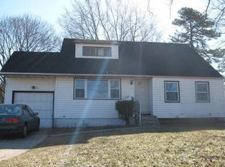 2 Quail Dr, Brentwood, NY 11717