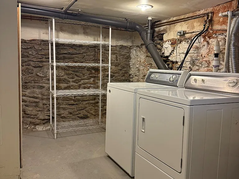 408 S Alder St — Photo 18