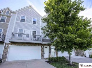 6017 N 167th Plz, Omaha, NE 68116