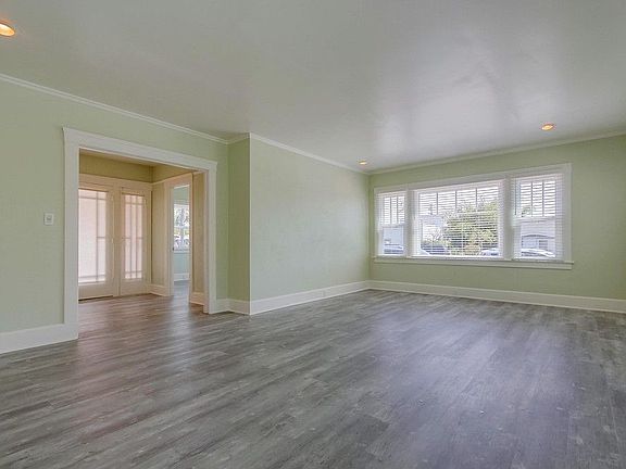 5th image of 2944 Kalmia St