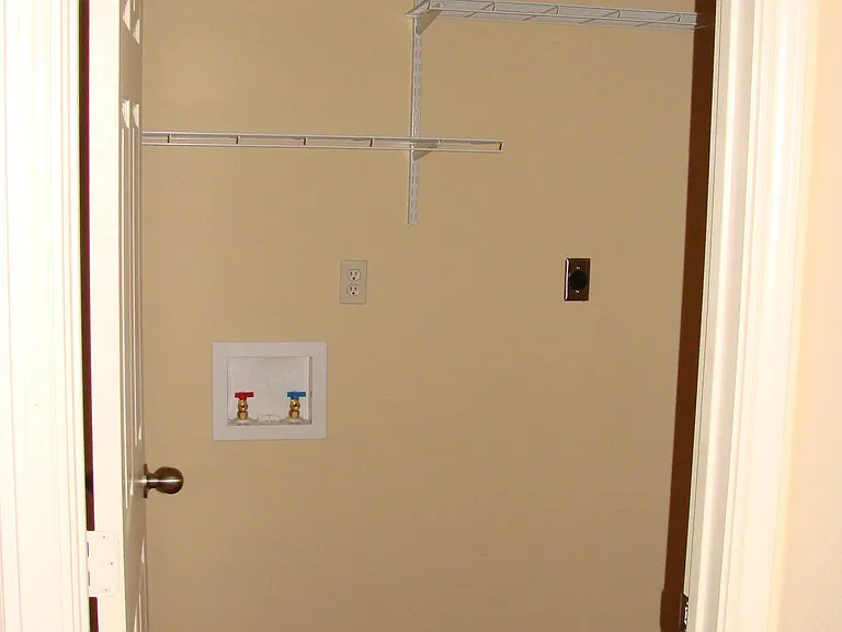 140 Meadow Park Cir — Photo 13