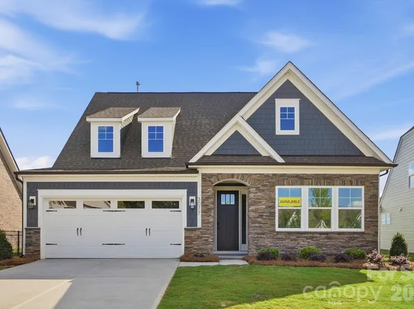 3077 Founding Fathers Dr, Gastonia, NC 28056