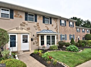10 Donovan Ct, North Wales, PA 19454