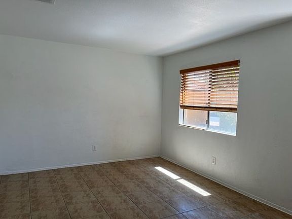 4th image of 3511 E Baseline Rd Unit 1027