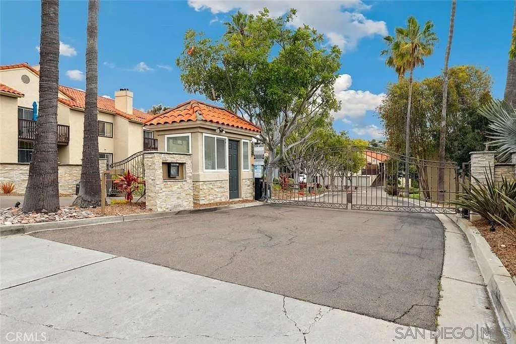 Building Photo - 3503 Caminito Sierra #202