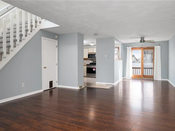 7 Marisa Ln, Providence, RI 02904
