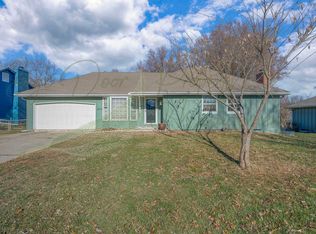 810 NE Mulberry St, Lees Summit, MO 64086