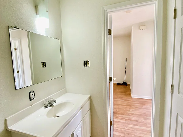 235 Jasmine Ln — Photo 8