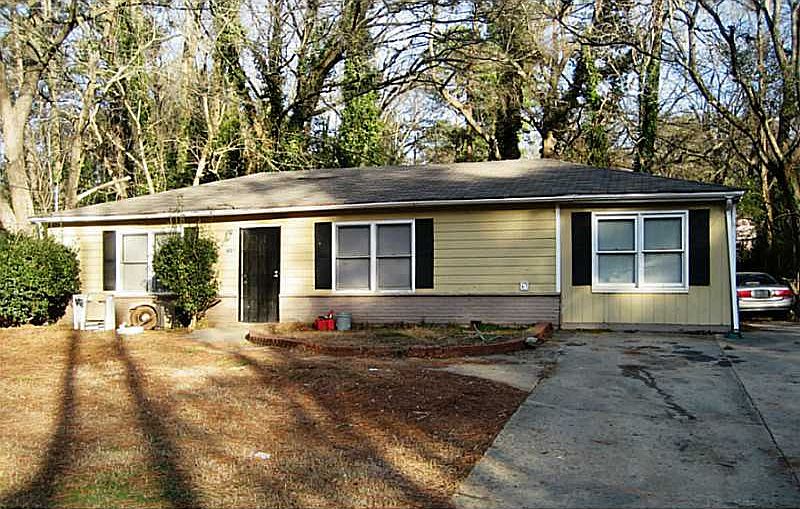 2nd image of 2340 Leila Ln SE