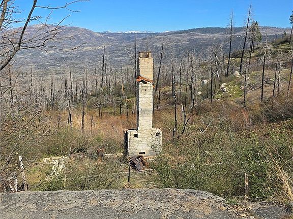 4th image of 43846 Schubert Rd