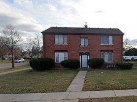 5605 W. Capitol Dr., 5605-4