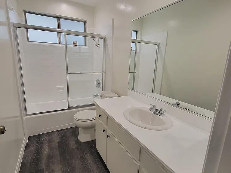 525 Fischer St #1 — Photo 14