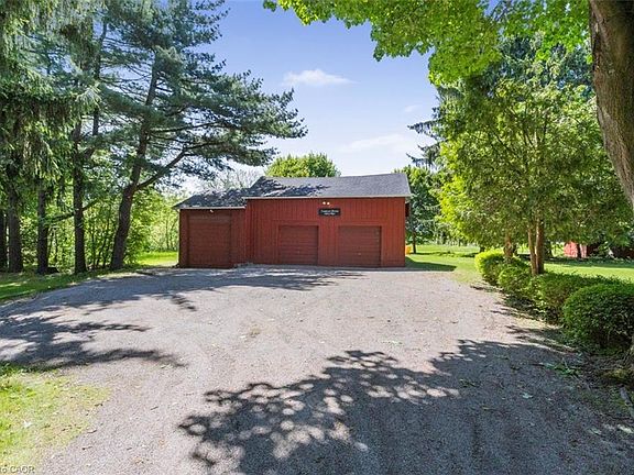 2nd image of 48 Garner Rd W