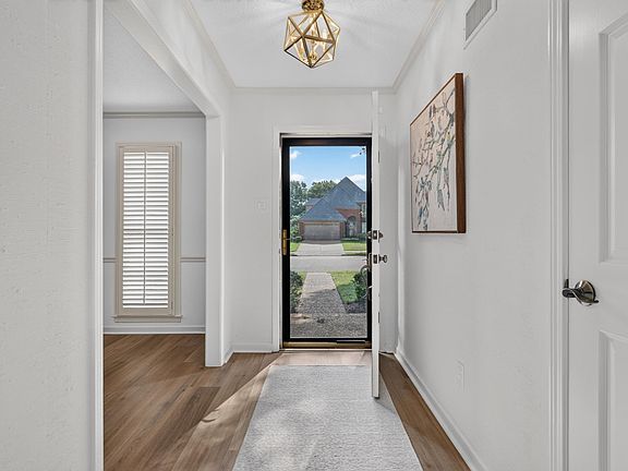 2nd image of 1897 Allenby Rd