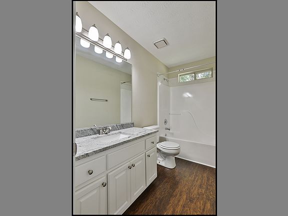 4th image of 60 Portage Ln