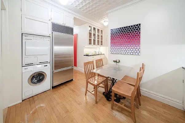 Sold by The Find NY | media 22