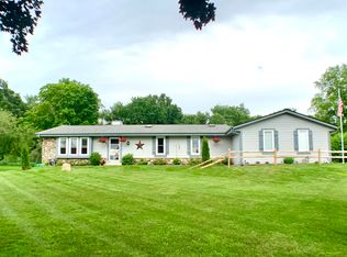 W225S3678 Foxcroft Ln, Waukesha, WI 53189
