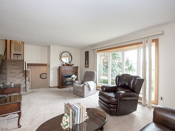 2nd image of 2324 Coventry Dr