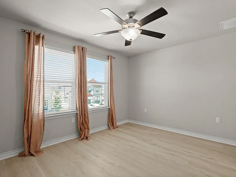 11804 Clayton Creek Ave — Photo 12