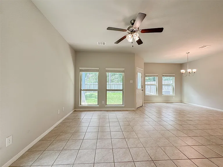 105 Camelot Place Ct — Photo 4