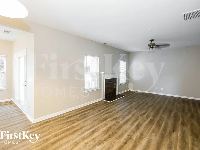 11101 Dulin Creek Blvd — Photo 5