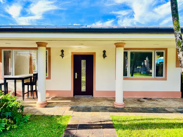 17 Old Pali Pl, Honolulu, HI 96817