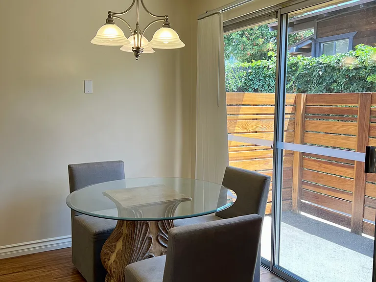 228 W Lemon Ave #B — Photo 5