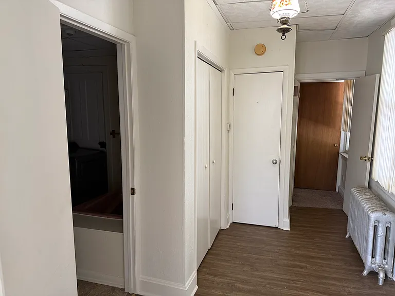 foyer toward second bedroom