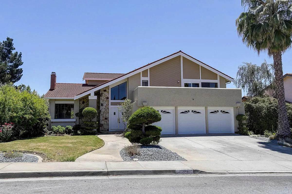 3246 Knightswood Way photo 1
