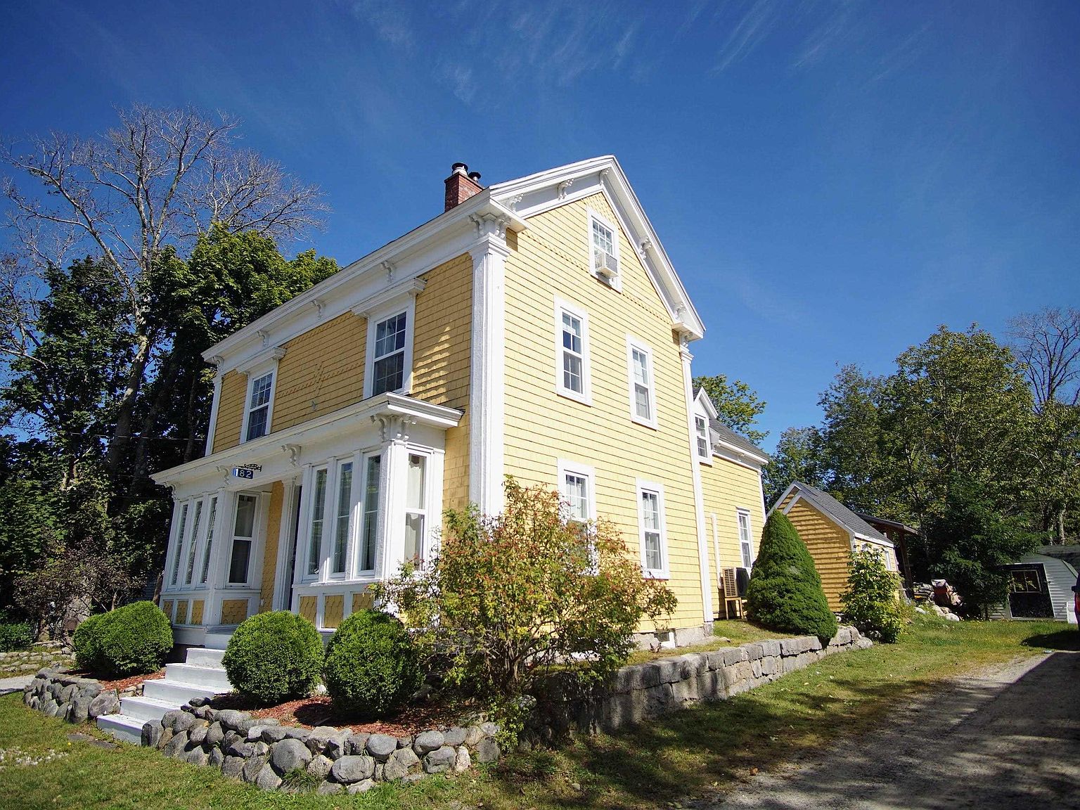 182 Water St, Shelburne, NS B0T 1W0 MLS 202222783 Zillow