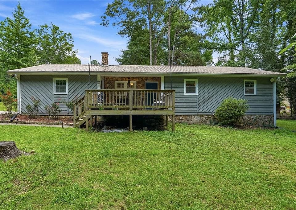 1st image of 40 Oak Hill Dr