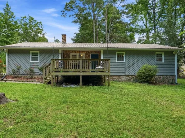 40 Oak Hill Dr, Winder, GA 30680
