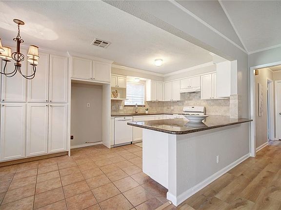 4th image of 11724 Santa Cruz Dr