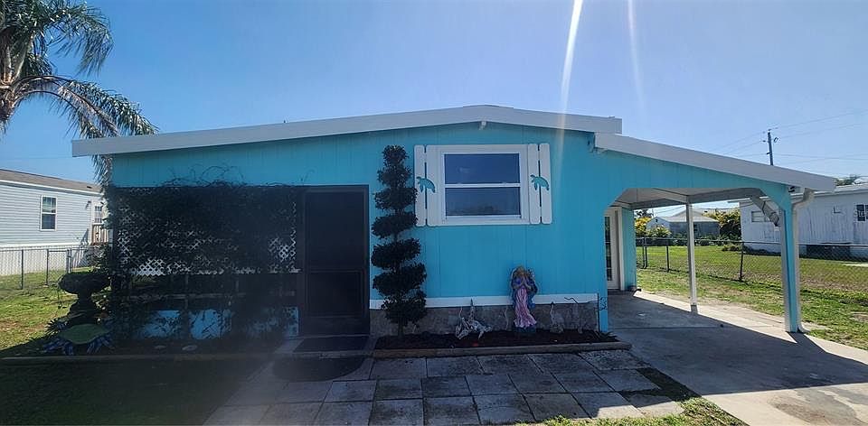 1st image of 324 CALLE LIANA